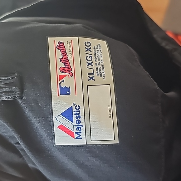 Jacket/Windbreaker - Picture 3 of 3